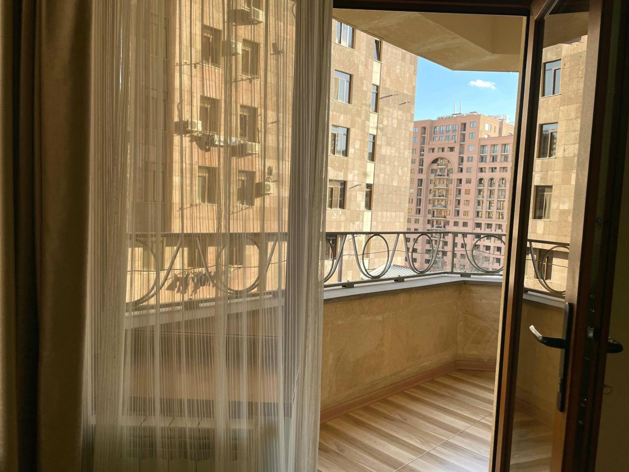 Arami Apartment Yerevan Luaran gambar